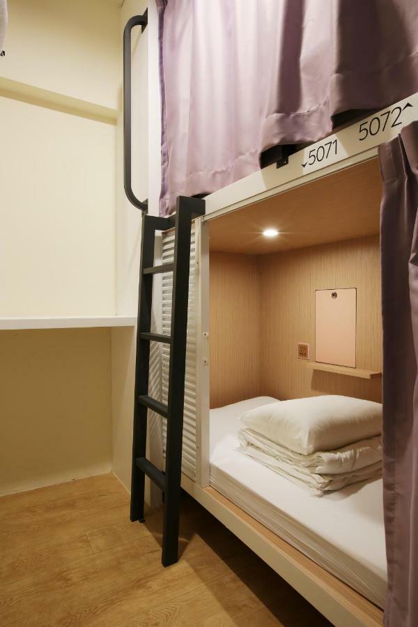 Loosha Hostel Тайджун Екстериор снимка
