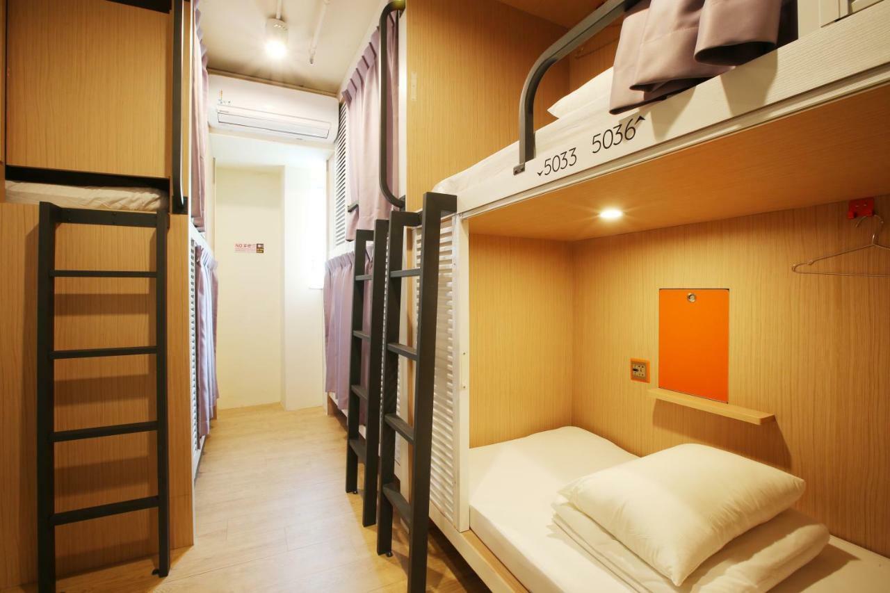 Loosha Hostel Тайджун Екстериор снимка