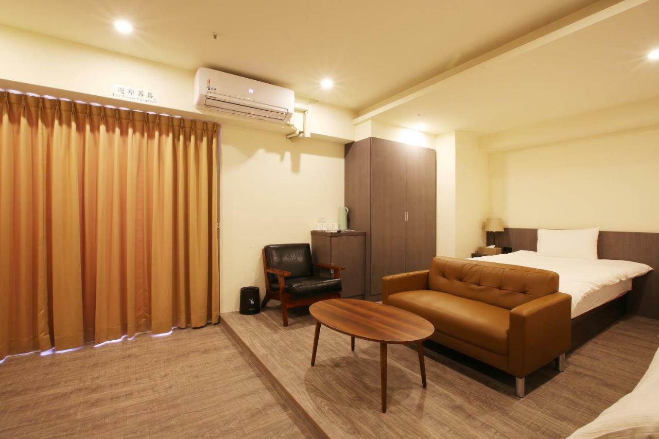 Loosha Hostel Тайджун Екстериор снимка