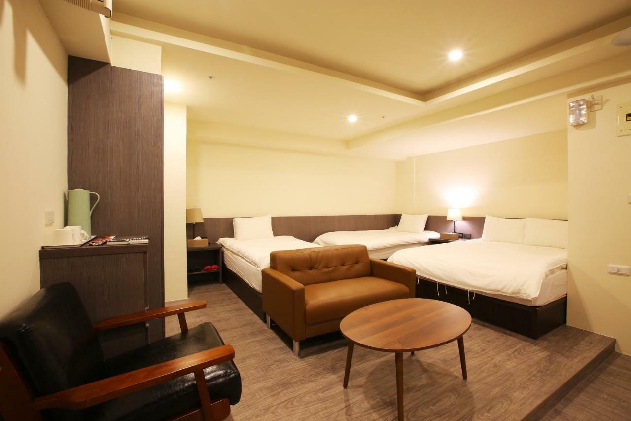 Loosha Hostel Тайджун Екстериор снимка