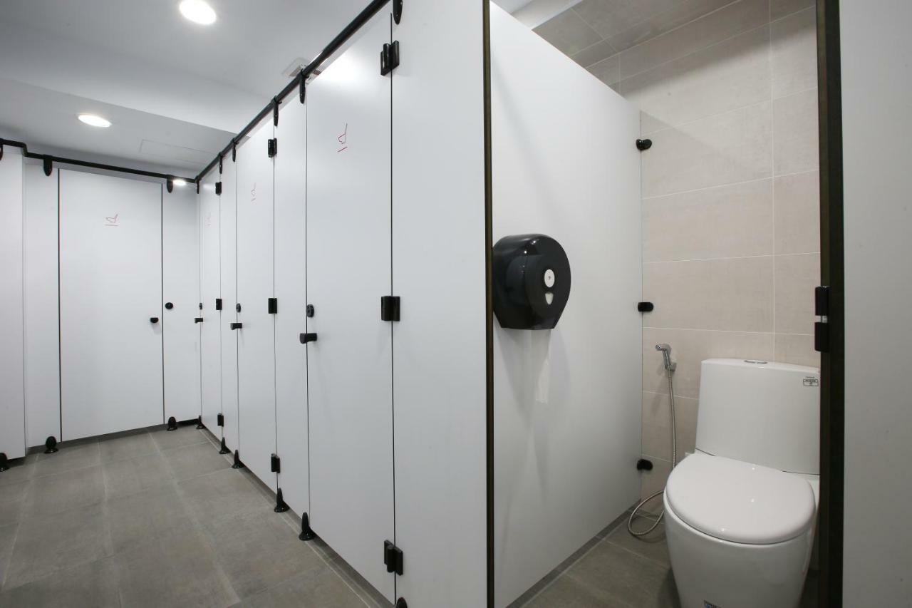 Loosha Hostel Тайджун Екстериор снимка