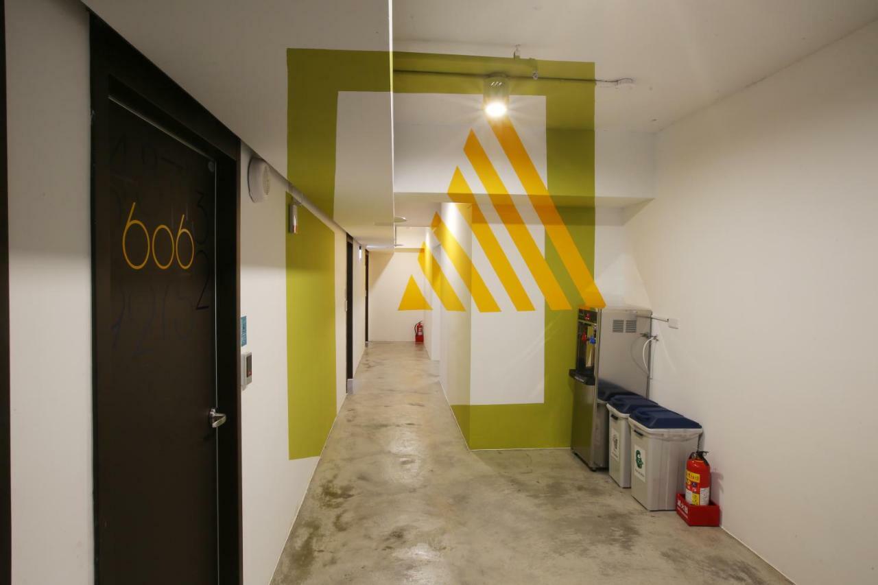 Loosha Hostel Тайджун Екстериор снимка